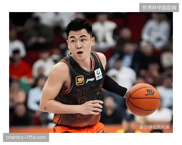 山东后卫高诗岩凭借4.23的个人贡献值领衔所有后场球员，其全能身手得到数据印证